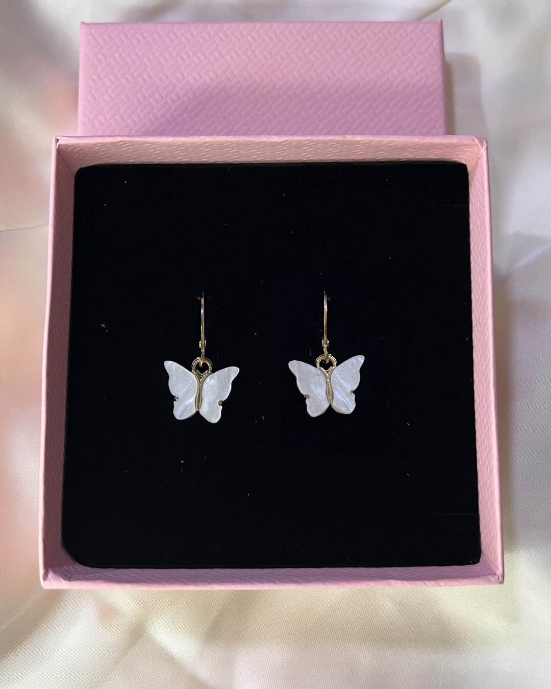 Aesthetic Jewelry Trends Every Gen Z Girl is Loving Right Now